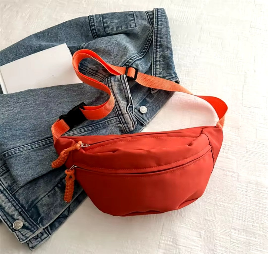 Women's adjustable waist bag