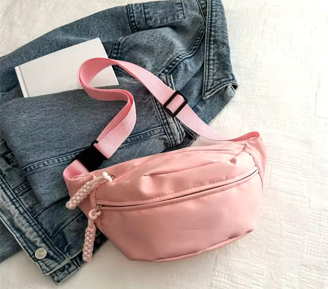 Women's adjustable waist bag