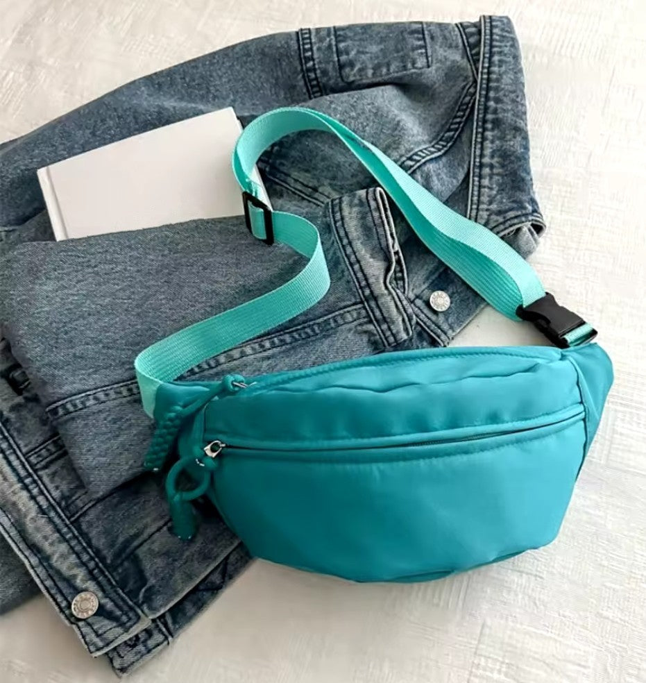 Women's adjustable waist bag